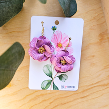 Cargar imagen en el visor de la galería, Pendientes Florales de Arcilla Polimérica