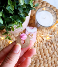 Cargar imagen en el visor de la galería, Dognut Worry Pin